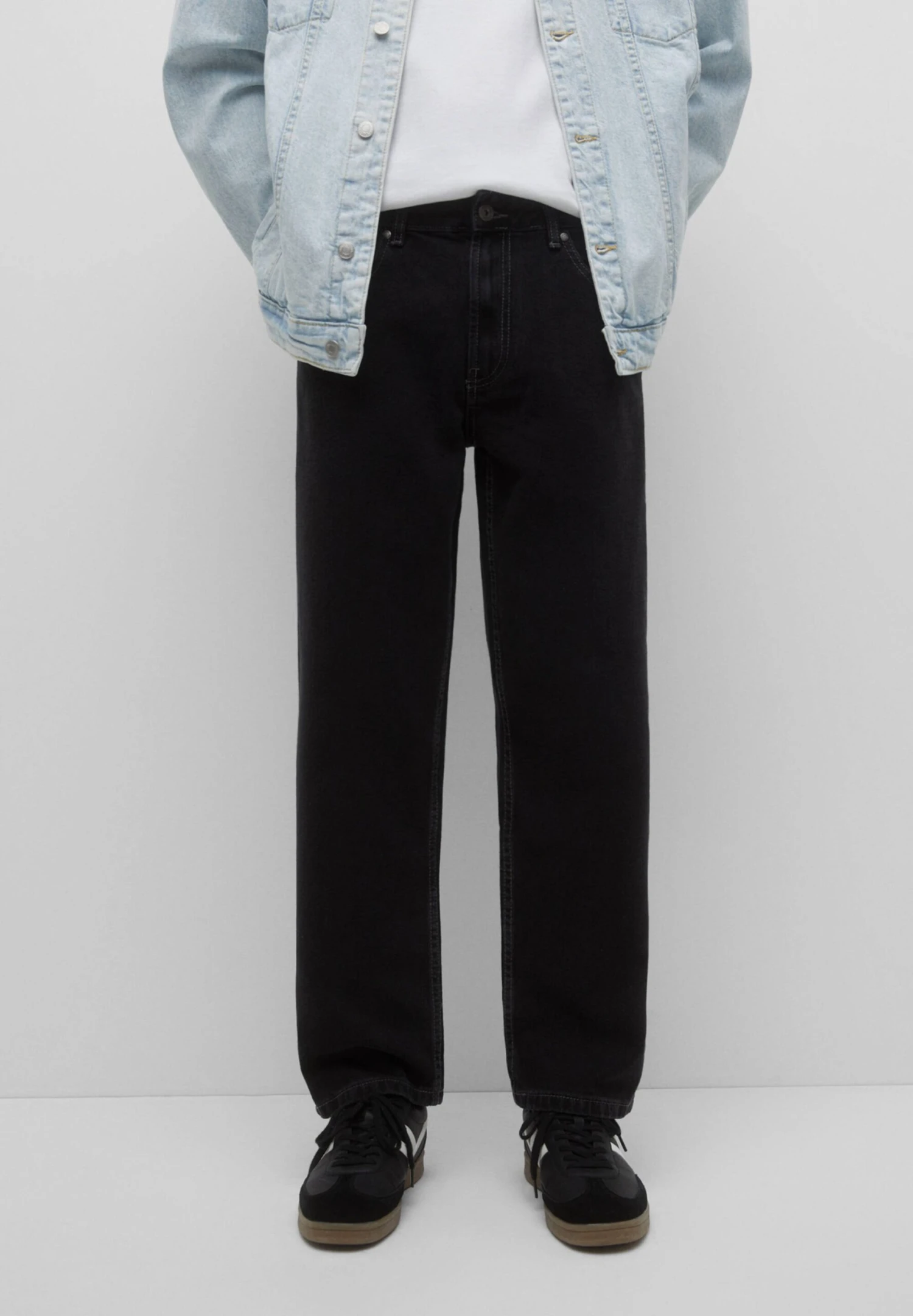 PULL & BEAR Wide - Relaxed Fit Jeans - Black