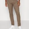 Pier One Chino - Brown