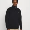 Farah Jim 1/4 Zip - Sweater - Black